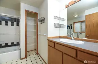 Upper floor bath near bedroom 2 & 3