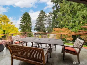 Whether you entertain guests or enjoy some solitary entertainment courtesy of the views, the deck is sure to be an endless source of delight.