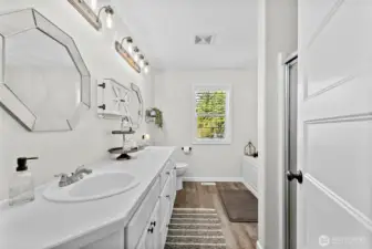 Dual Vanity in Primary Bath