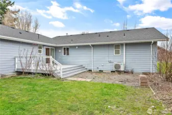 Nice large trex deck off back of home