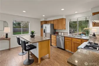 Island with breakfast bar~