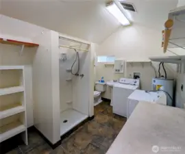 3/4 bath with washer dryer and water hook up for 2nd fridge