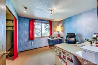 2nd bedroom