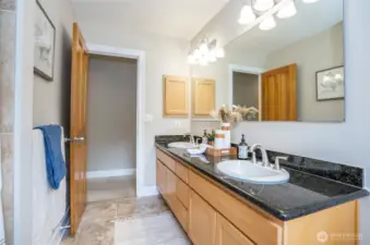Large Shared Guest Bathroom