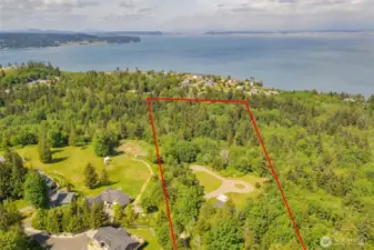 Aerial view showing approx 10 acres