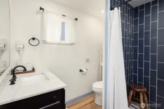 The Cottage bathroom