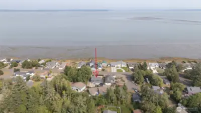 Nice view from the home and close to the water.