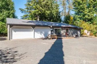Garage / Shop