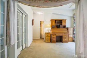 Entry and small office area.