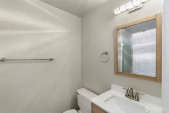 Second upstairs bathroom