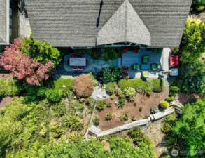 The greenbelt is back from the home so the trees don't tower over the home. Lots of sunshine here!