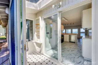 Nice little sunroom off the kitchen