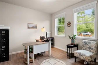 Office/Den/possible extra bedroom on Main Floor.