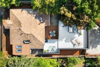 overhead view with garage/deck