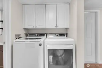 New washer/ Dryer stay!