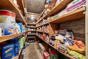 Walk in Pantry