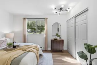 South facing windows let in great morning sunlight!