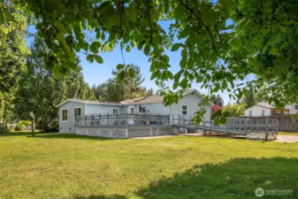 Single Story Home on .44 Acre, Fully Fenced!