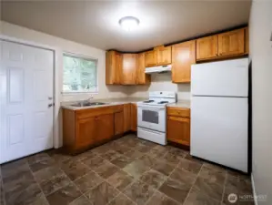 1433 KITCHEN