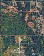 Old perspective of the proerty.  The front lot along the driveway has been shortplatted and not part of this listing.