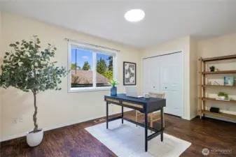 Main floor bedroom/office