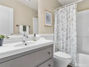 2nd bathroom
