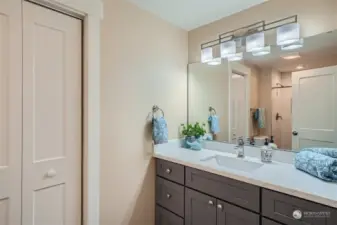 Primary Bathroom on Suite w/ Updated Cabinets and Quartz Countertops