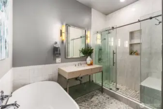 Bedroom 2 ensuite bathroom