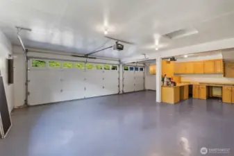 3 car garage