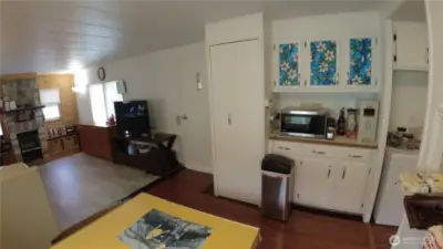Dining area built-in