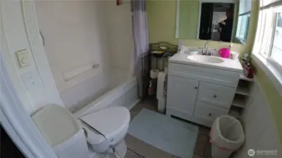 Main full bath with heated floor