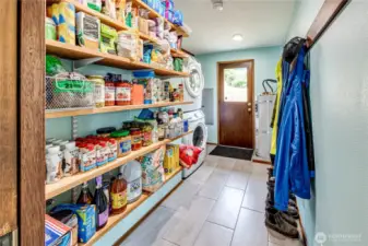 Pantry/Laundry Room