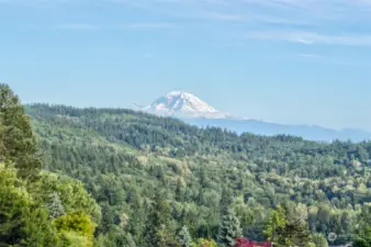 Majestic Mt. Rainier from both the deck & one bedroom