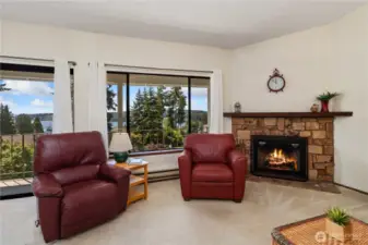 Wood burning fireplace, how romantic!