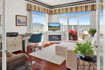 The office / den faces the view. Could be a 4th bedroom!
