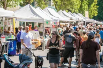 Weekend wanderings, just below. From vintage finds to farm-fresh produce, the Fremont Sunday Market brings color and character to your doorstep—another reason life at Harold’s Place feels both rooted and dynamic.