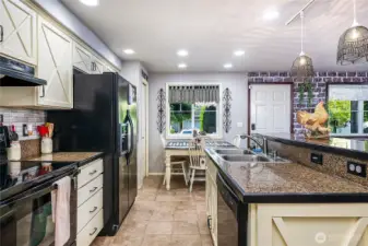 Beautiful island makes it a treat to host gatherings or just have an informal meal!