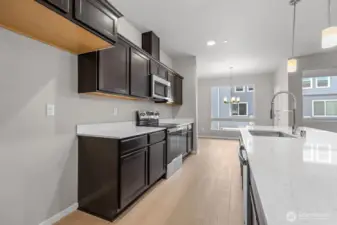 Photographs are for illustrative purposes only. Features, finishes, interior/exterior colors, landscaping and floorplan shown may vary from actual homes built.