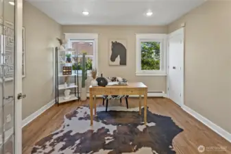 bedroom or great office/den