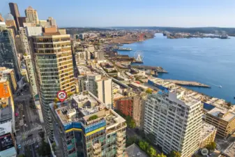 Perfect location on the edge of Pike Place and Belltown neighborhoods. Walk to eveyrthing