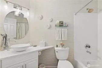 Updated full guest bath