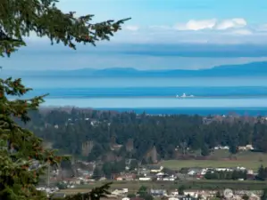 Big Views- The Strait-Lighthouse- Vancouver Island- Cascade Mts.