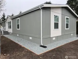 BRAND NEW 4 bedroom home in all ages park.