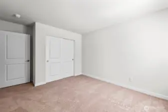 Upstairs bedroom (3)