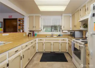 Clubhouse Kitchen