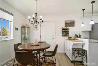 Kitchen Eating Space
