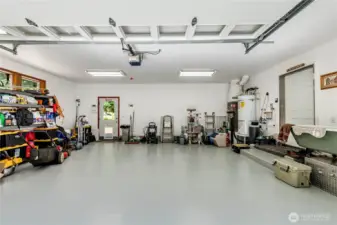 572 SQ FT Garage