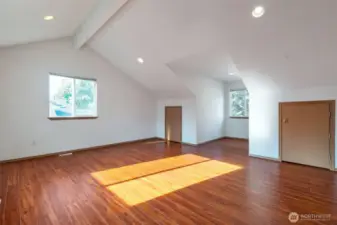 Big bonus room