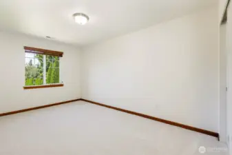 Guest bedroom 2