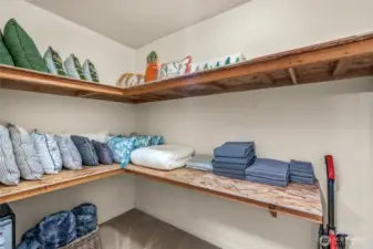Additional storage area or optional workspace nook on lower level